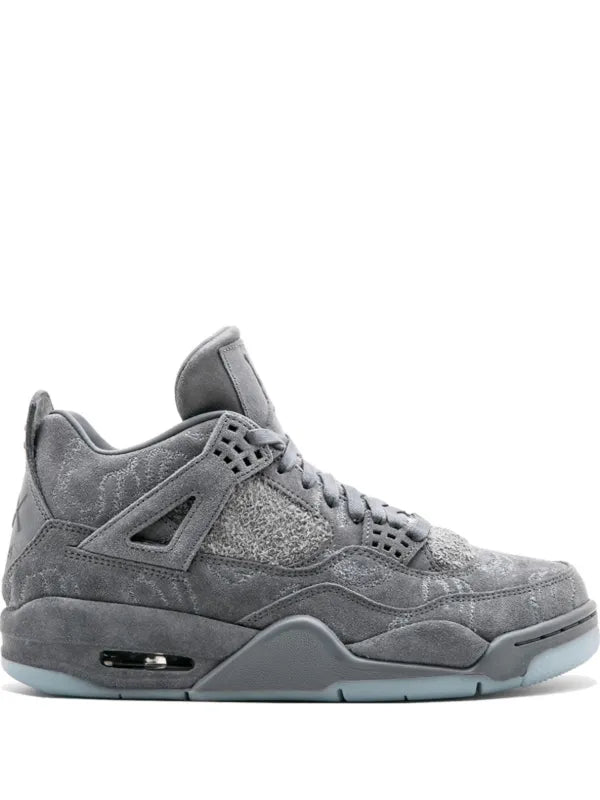 Air Jordan x Kaws 4 Retro sneakers